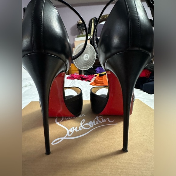 Christian Louboutin Very Kathy 12, Black Leather Sandals Sz 42 - Picture 11 of 13